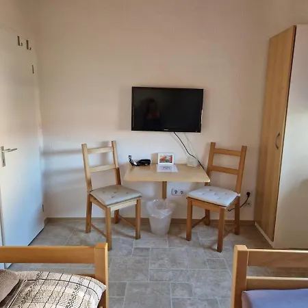 Apartmán Monteurwohnung - Parkplatz, Wlan & Kueche